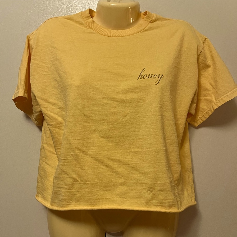 J. Galt Honey Crop Tee 🍯
